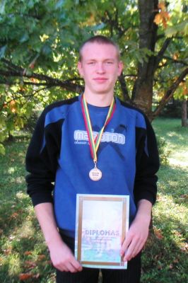 Tomas Bielskis (12d klasė) užėmė II vietą.

