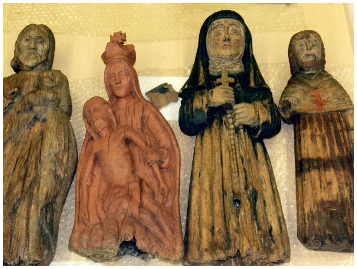 Liucija Masaitytė
"Aušros" muziejus. Restauracinėse dirbtuvėse VI  2007
